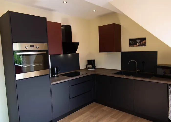 Alexander アパート トラーベン・トラールバッハ